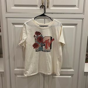 MTV graphic tee